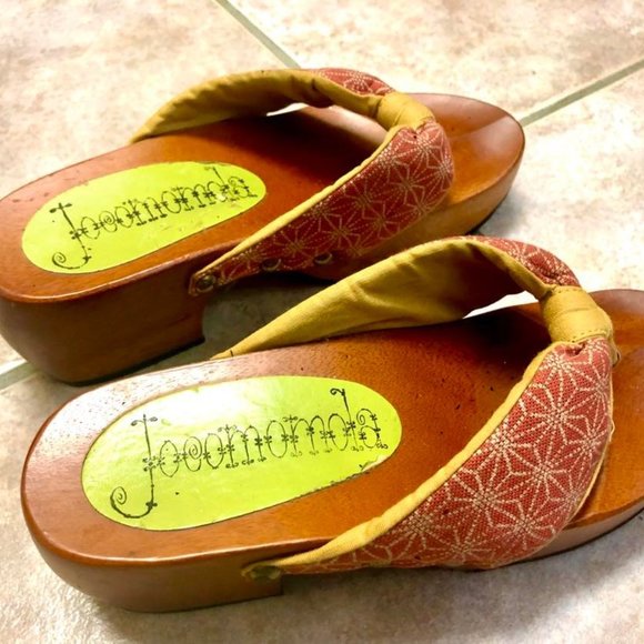 Japanese Style Wooden Geta Clogs - Picture 3 of 4